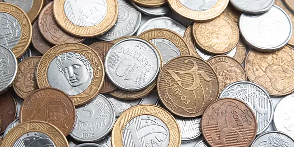 Moedas de centavo e real